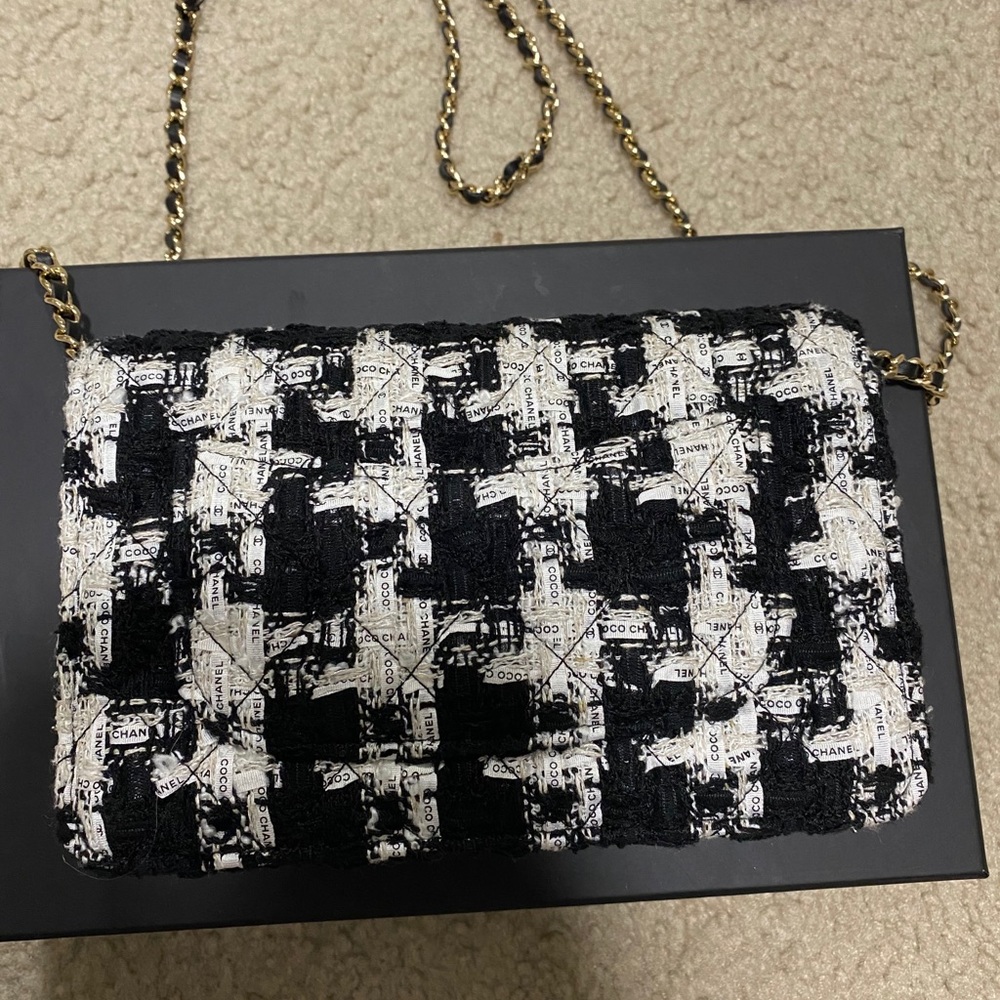 Chanel Tweed Houndstooth Ribbon Woc - Picture 2 of 14